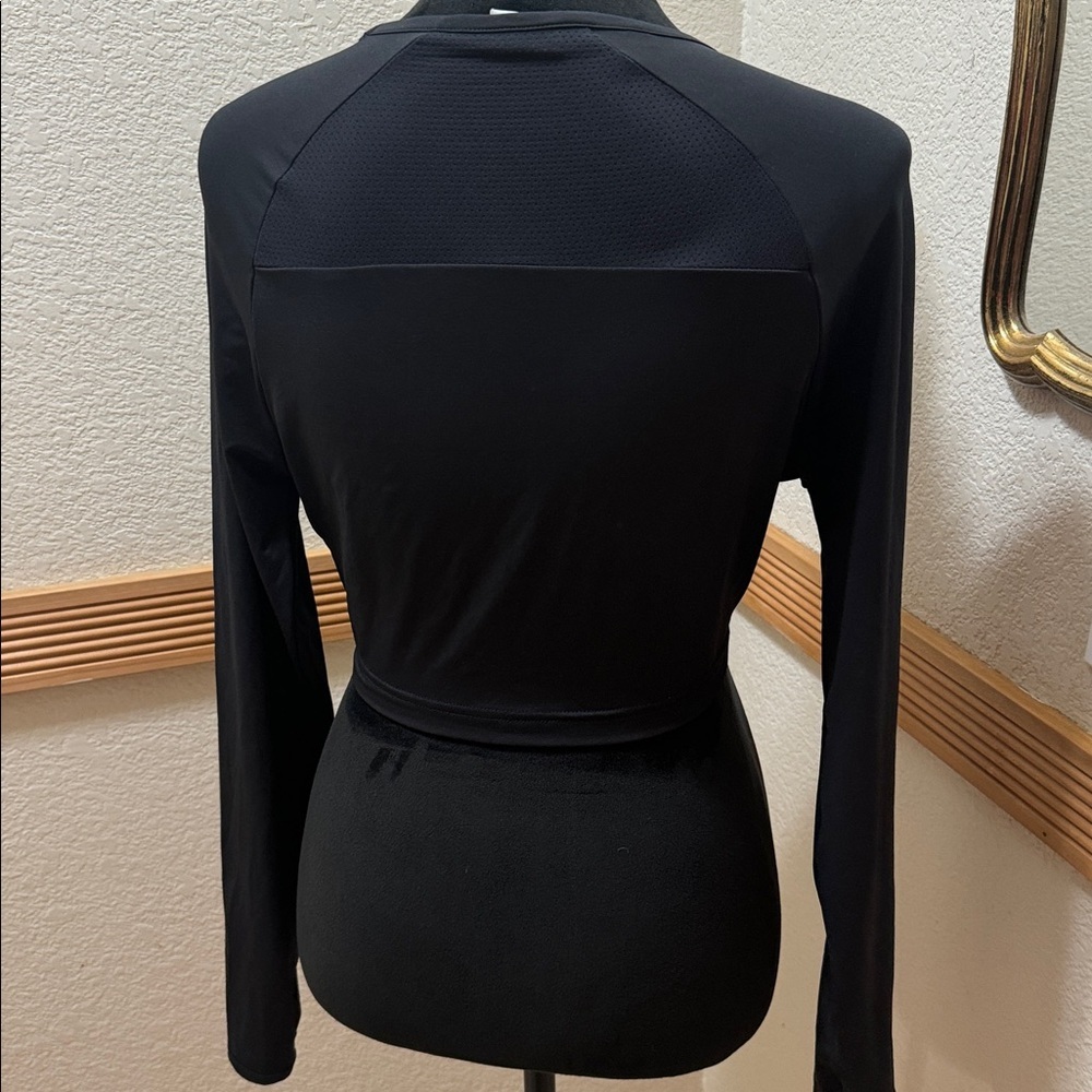 Gymshark athletic Black Long Sleeve Women's Crop Top Size S - Picture 6 of 10